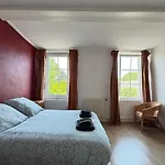 Les Continents Maison Spacieuse 4 Belles Parking Privatif Terrasse A 5 Mn A Pied Tous Commerces Et 20 Mn Omaha Et A 15 Mn De Bayeux Holiday home Le Molay-Littry