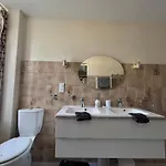 Les Continents Maison Spacieuse 4 Belles Parking Privatif Terrasse A 5 Mn A Pied Tous Commerces Et 20 Mn Omaha Et A 15 Mn De Bayeux Σπίτι διακοπών *