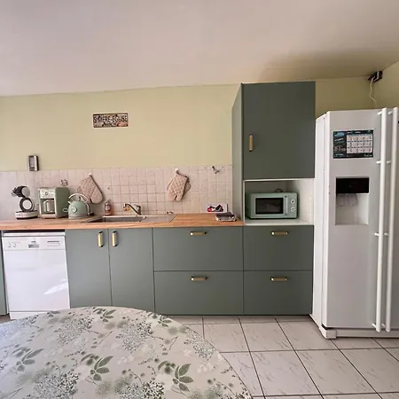 Les Continents Maison Spacieuse 4 Belles Parking Privatif Terrasse A 5 Mn A Pied Tous Commerces Et 20 Mn Omaha Et A 15 Mn De Bayeux 別荘 Le Molay-Littry