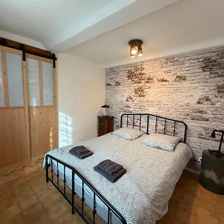 Les Continents Maison Spacieuse 4 Belles Parking Privatif Terrasse A 5 Mn A Pied Tous Commerces Et 20 Mn Omaha Et A 15 Mn De Bayeux Holiday home Le Molay-Littry