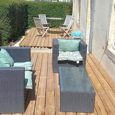 Les Continents Maison Spacieuse 4 Belles Parking Privatif Terrasse A 5 Mn A Pied Tous Commerces Et 20 Mn Omaha Et A 15 Mn De Bayeux *
