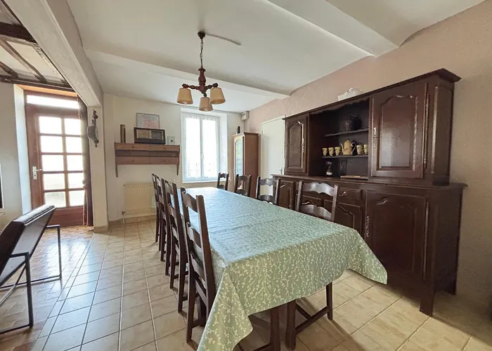 Les Continents Maison Spacieuse 4 Belles Parking Privatif Terrasse A 5 Mn A Pied Tous Commerces Et 20 Mn Omaha Et A 15 Mn De Bayeux Holiday home *