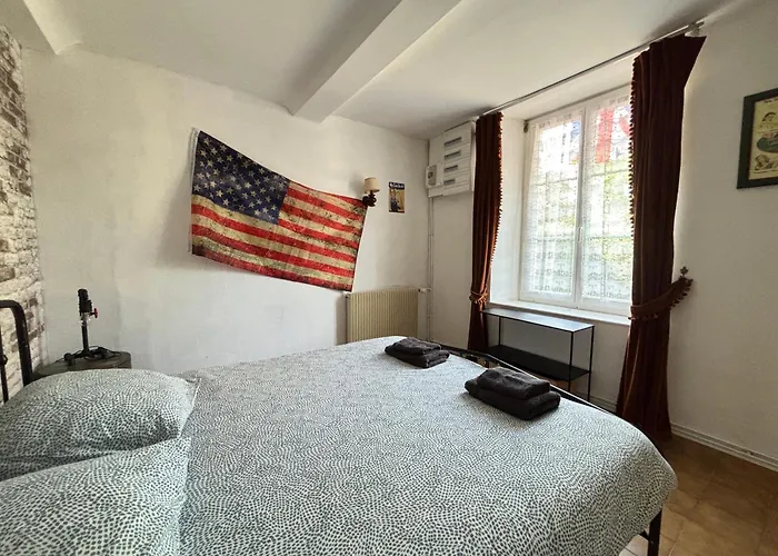 Holiday home Les Continents Maison Spacieuse 4 Belles Parking Privatif Terrasse A 5 Mn A Pied Tous Commerces Et 20 Mn Omaha Et A 15 Mn De Bayeux