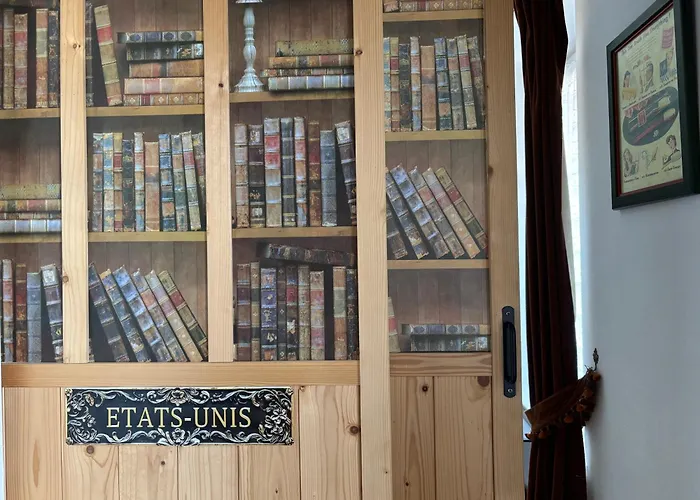 Holiday home Les Continents Maison Spacieuse 4 Belles Parking Privatif Terrasse A 5 Mn A Pied Tous Commerces Et 20 Mn Omaha Et A 15 Mn De Bayeux Le Molay-Littry