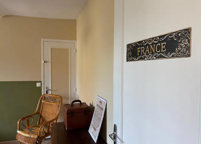 Holiday home Les Continents Maison Spacieuse 4 Belles Parking Privatif Terrasse A 5 Mn A Pied Tous Commerces Et 20 Mn Omaha Et A 15 Mn De Bayeux *