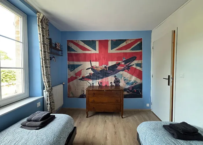 Holiday home Les Continents Maison Spacieuse 4 Belles Parking Privatif Terrasse A 5 Mn A Pied Tous Commerces Et 20 Mn Omaha Et A 15 Mn De Bayeux Le Molay-Littry