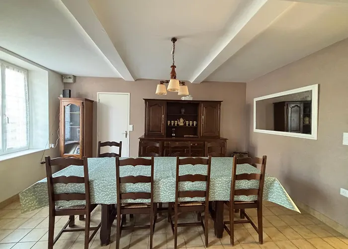 Les Continents Maison Spacieuse 4 Belles Parking Privatif Terrasse A 5 Mn A Pied Tous Commerces Et 20 Mn Omaha Et A 15 Mn De Bayeux *