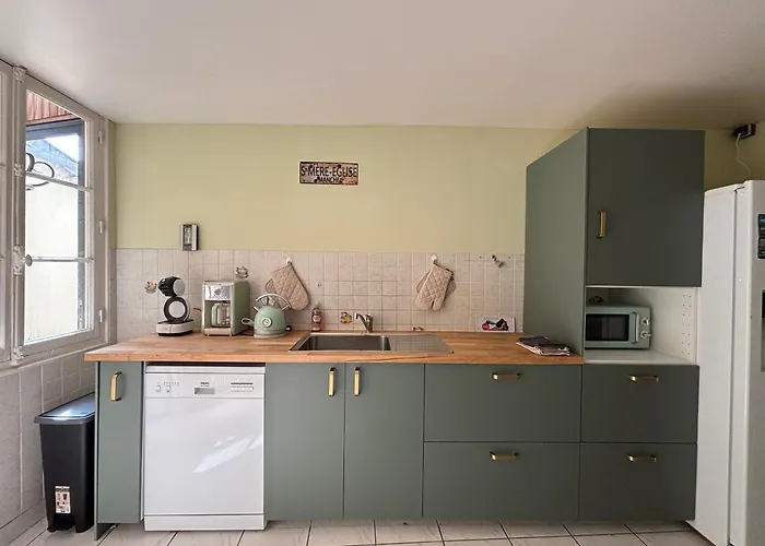 Les Continents Maison Spacieuse 4 Belles Parking Privatif Terrasse A 5 Mn A Pied Tous Commerces Et 20 Mn Omaha Et A 15 Mn De Bayeux Le Molay-Littry