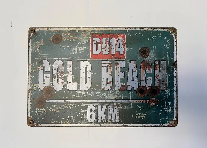 Les Continents Maison Spacieuse 4 Belles Parking Privatif Terrasse A 5 Mn A Pied Tous Commerces Et 20 Mn Omaha Et A 15 Mn De Bayeux Le Molay-Littry