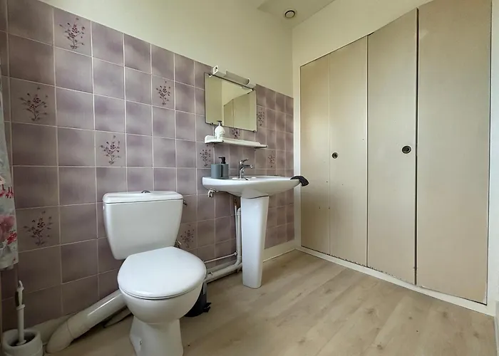 Holiday home Les Continents Maison Spacieuse 4 Belles Parking Privatif Terrasse A 5 Mn A Pied Tous Commerces Et 20 Mn Omaha Et A 15 Mn De Bayeux *