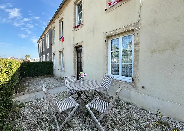 Holiday home Les Continents Maison Spacieuse 4 Belles Parking Privatif Terrasse A 5 Mn A Pied Tous Commerces Et 20 Mn Omaha Et A 15 Mn De Bayeux *