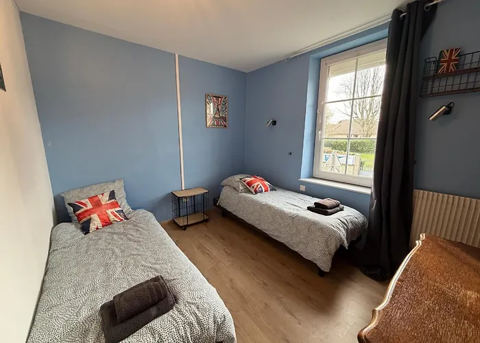 Les Continents Maison Spacieuse 4 Belles Parking Privatif Terrasse A 5 Mn A Pied Tous Commerces Et 20 Mn Omaha Et A 15 Mn De Bayeux Le Molay-Littry