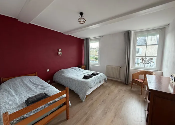 Les Continents Maison Spacieuse 4 Belles Parking Privatif Terrasse A 5 Mn A Pied Tous Commerces Et 20 Mn Omaha Et A 15 Mn De Bayeux * Le Molay-Littry