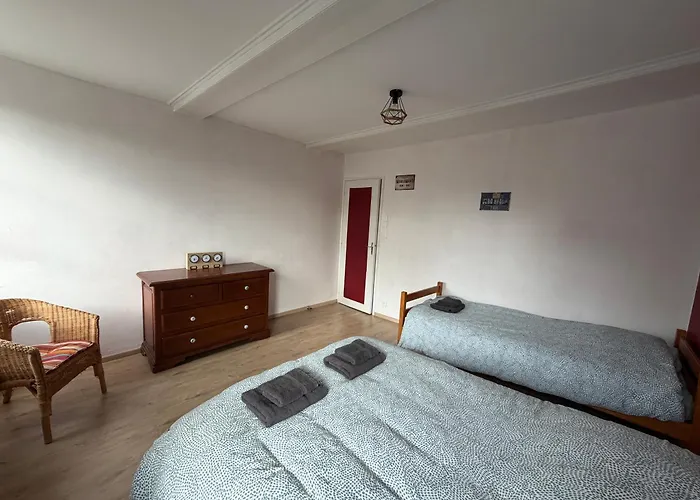 Les Continents Maison Spacieuse 4 Belles Parking Privatif Terrasse A 5 Mn A Pied Tous Commerces Et 20 Mn Omaha Et A 15 Mn De Bayeux *