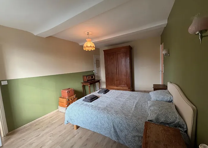 Holiday home Les Continents Maison Spacieuse 4 Belles Parking Privatif Terrasse A 5 Mn A Pied Tous Commerces Et 20 Mn Omaha Et A 15 Mn De Bayeux